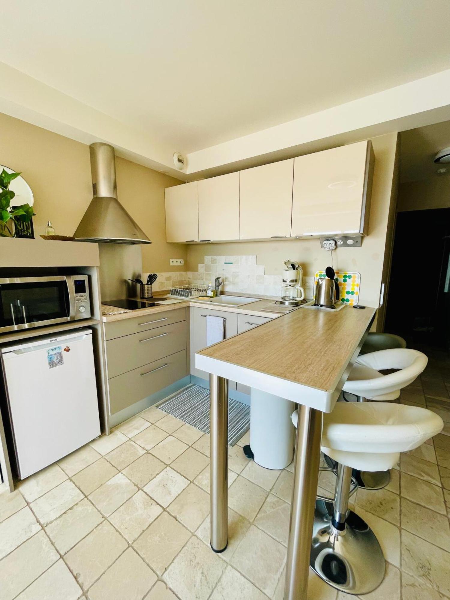 Superbe Appartement En Bord De Mer, Pres Du Centre Et Des Plages Ментона Экстерьер фото